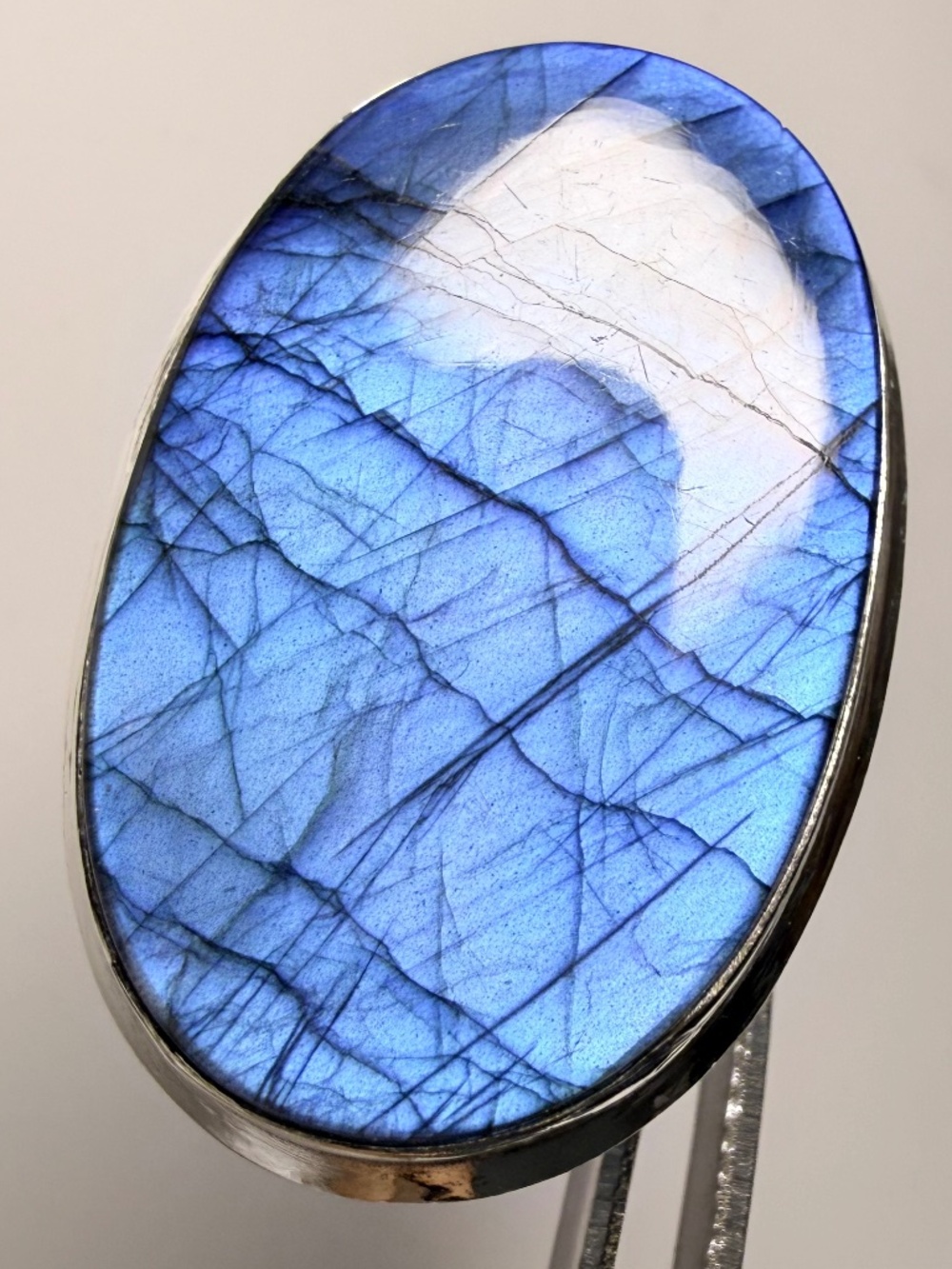 Large Labradorite Sterling Silver Ring - Picture 3 of 10
